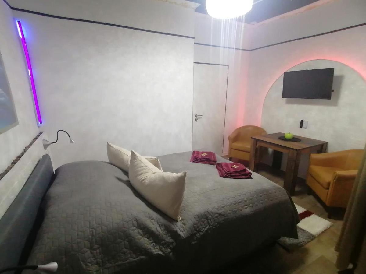 Best-Preis -Gold Suite- Mit Netflix, Self-Check-In, Ebike Ladestation, Fahrradraum, Wlan, Netflix Und Massagesessel - Direkt Am Elberadweg Im Herzen Von Wittenberge Εξωτερικό φωτογραφία