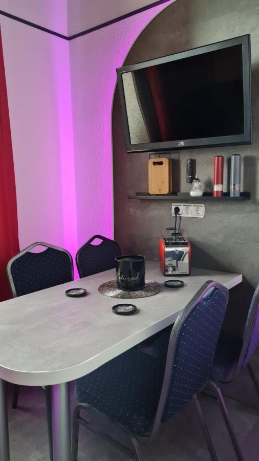 Best-Preis -Gold Suite- Mit Netflix, Self-Check-In, Ebike Ladestation, Fahrradraum, Wlan, Netflix Und Massagesessel - Direkt Am Elberadweg Im Herzen Von Wittenberge Εξωτερικό φωτογραφία